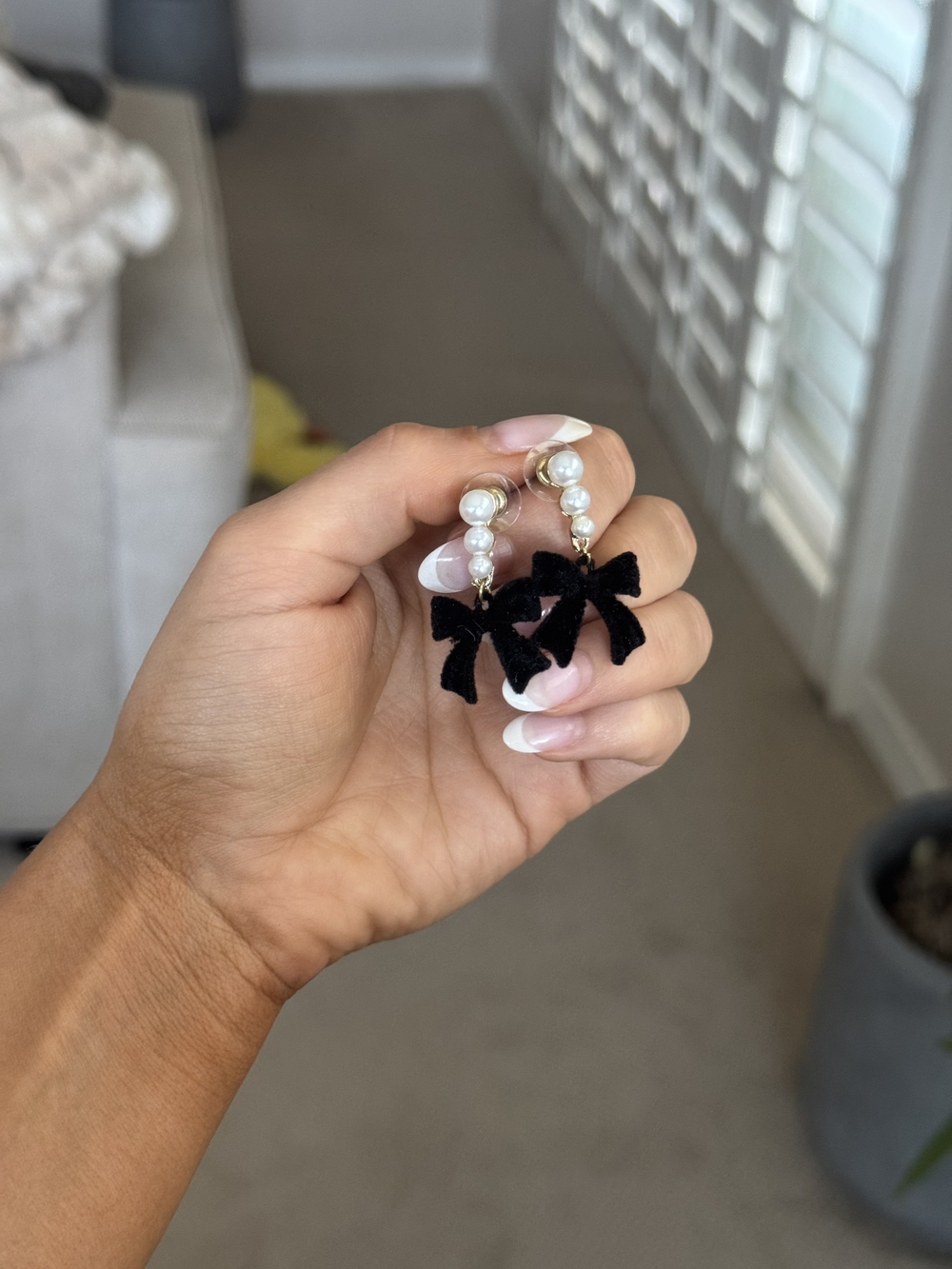 Pearl Drop Earrings with Black Velvet Bows